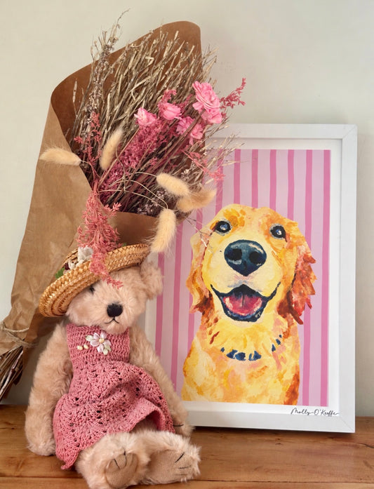 Golden Retriever on Sea Pink Print